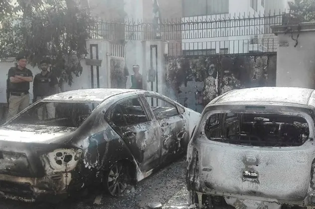 Pakistan'da bombalı saldırı! 25 kişi öldü