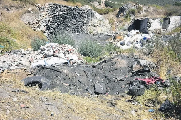 ceren-duman-cinayetinde-kan-donduran-ayrinti-otopside-ortaya-cikti-1598823551112.jpeg Ceren Duman cinayetinde kan donduran ayrıntı! Otopside ortaya çıktı...-1