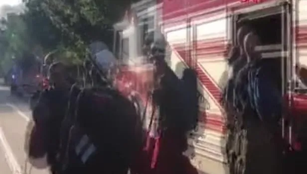 Gökdelende korku dolu anlar! Asansör kontrolden çıktı ve...
