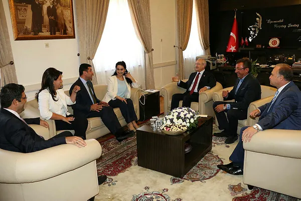 Sabah gazetesi yazarı Okan Müderrisoğlu: Kürt sorunu oyununun replikleri CHP Kurultayı'nda paylaşıldı!-5