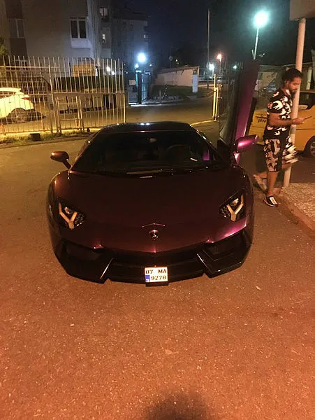 luks-otomobilden-karpuz-satisi-yapilmasi-iranli-surucuye-pahaliya-mal-oldu-trafikten-men-edildi-1599161227279.jpg Lüks otomobilden karpuz satışı yapılması İranlı sürücüye pahalıya mal oldu: Trafikten men edildi-5