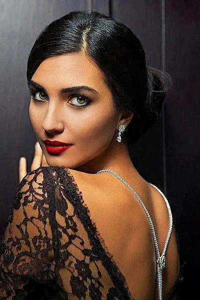 vatanina-fransiz-kalmadi-tuba-buyukustun-acik-ve-net-konustu-turkiyeyi-terk-etmedim-1702335728419.jpeg Tuba Büyüküstün açık ve net konuştu: Terk etmedim! - 2