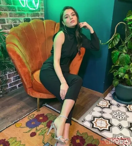 Burcu Özberk yeşil bikinisiyle sosyal medyaya damga vurdu! En cesur haliyle yakın çekim her detayıyla paylaştı! Gören bir daha baktı - 39