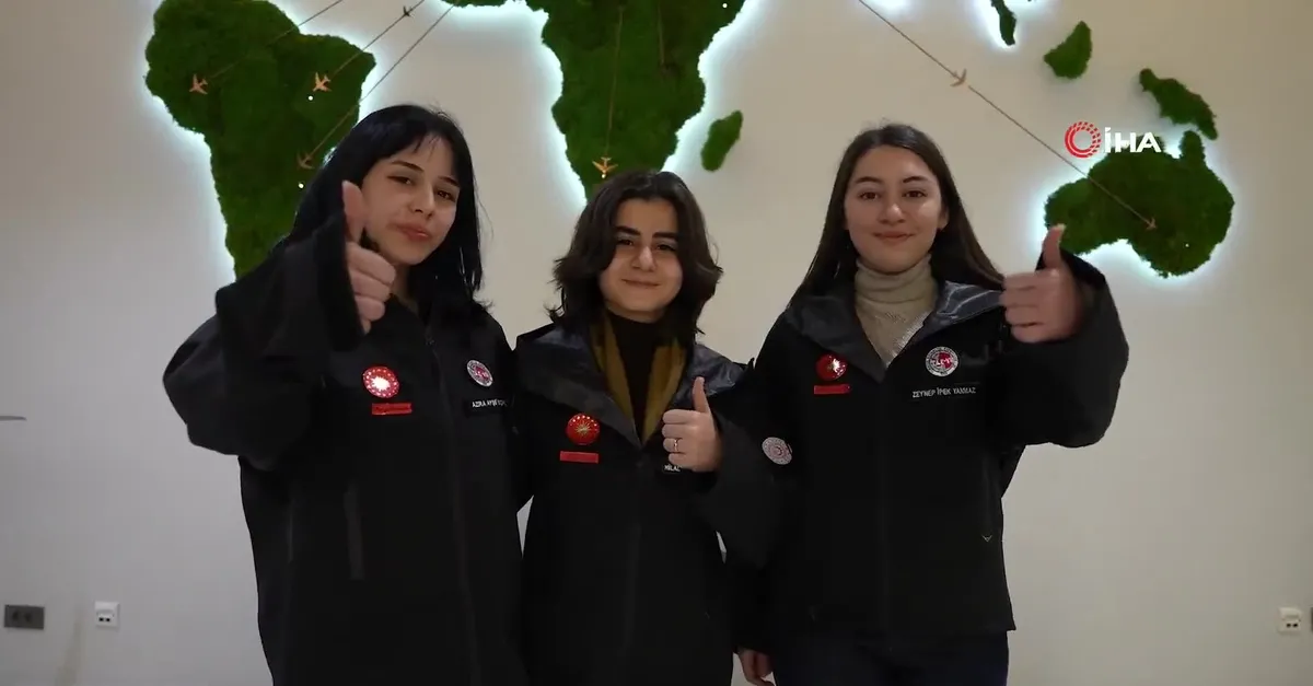 Beyaz kıtaya 7'inci sefer başladı! "Liseli öğrencilerde Antarktika yolcusu"