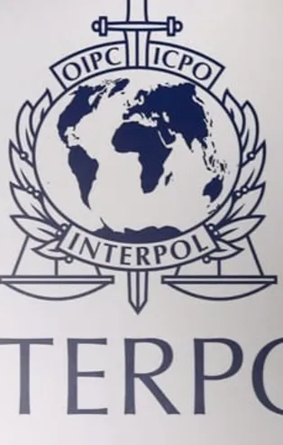 Sevgiliye 'interpol' adı altında işkence!