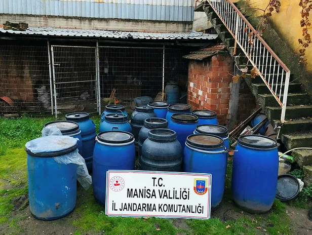 Jandarmadan yılbaşı operasyonu! Binlerce litre sahte içkiyi toprağa gömmüşler!-4