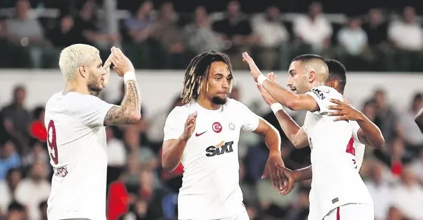 Yıldızlar sahne aldı: Galatasaray Başakşehir'i yıktı! Süper Lig'de 4'te 4 yaptı