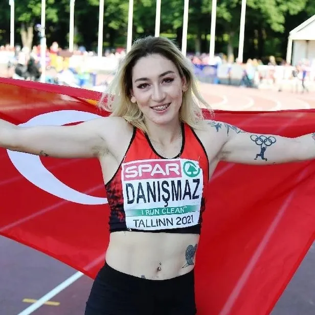 avrupa-salon-atletizm-sampiyonasinda-kadinlar-3-adim-atlama-finalinde-tugba-danismaz-altin-madalya-kazandi-1677955331757.jpeg Avrupa Salon Atletizm Şampiyonası'nda kadınlar 3 adım atlama finalinde Tuğba Danışmaz altın madalya kazandı-3