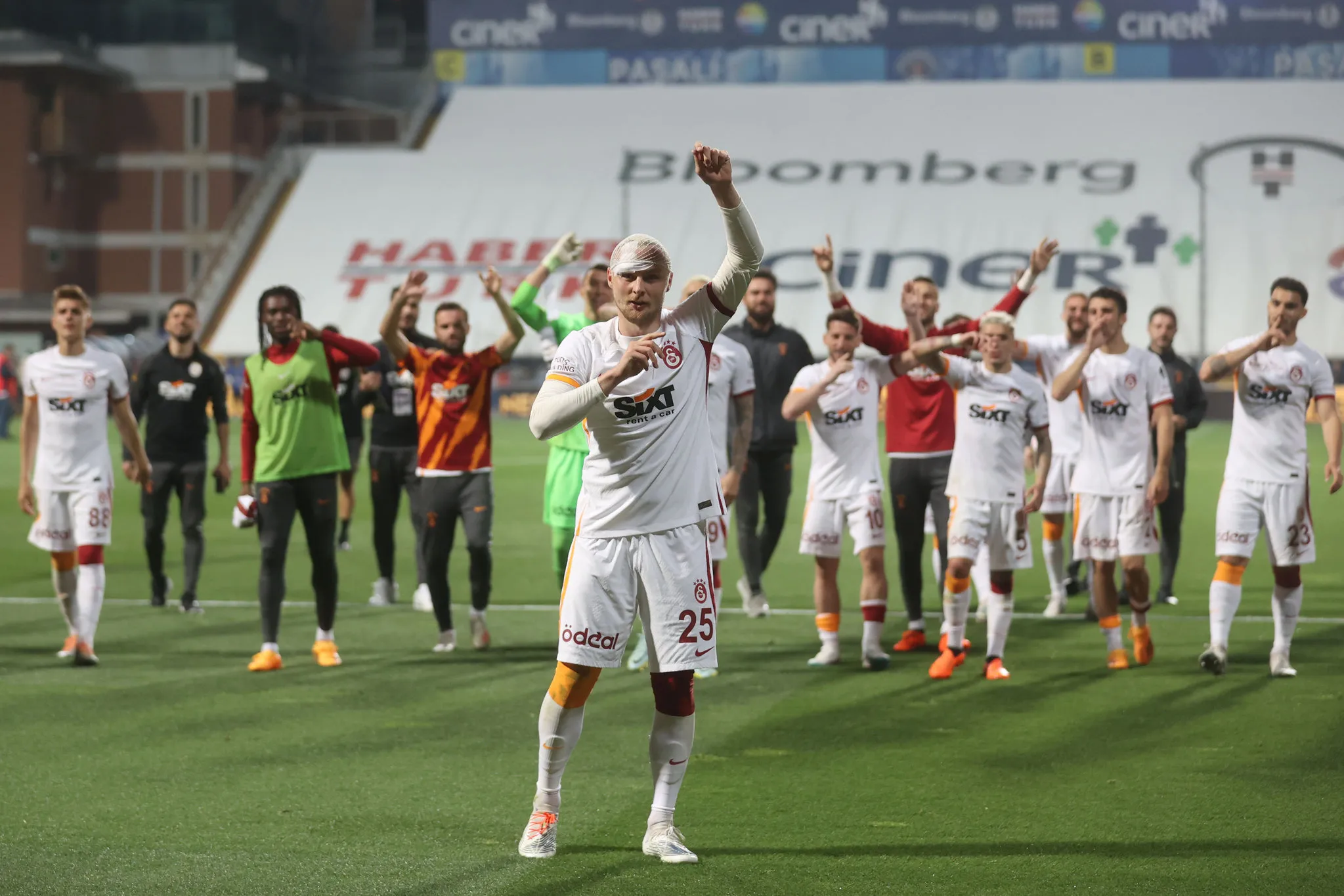 Galatasaray'a bir dünya yıldızı daha! İşte sözleşme detayları - 4