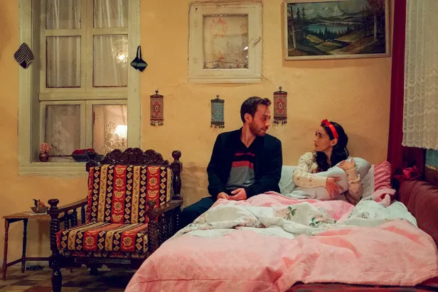 itidal-cizgisini-asiyor-gonul-dagi-36-bolum-2-fragmani-foyasi-meydana-cikinca-cozulecek-1634106401523.jpg İtidal çizgisini aşıyor! Gönül Dağı 36. bölüm 2. fragmanı: Foyası meydana çıkınca çözülecek!-3