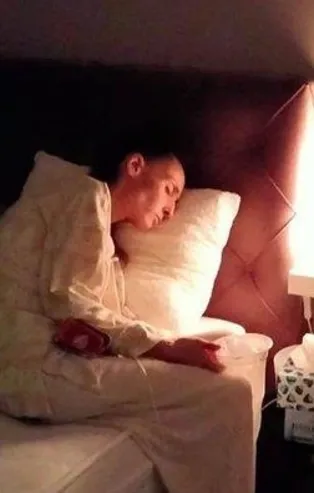 Hollanda'nın ölüme terk ettiği Funda Gök Türkiye'ye getirildi! Baba Halil Gök: Yurt dışında sağlık iyi diyenler gidip görsünler