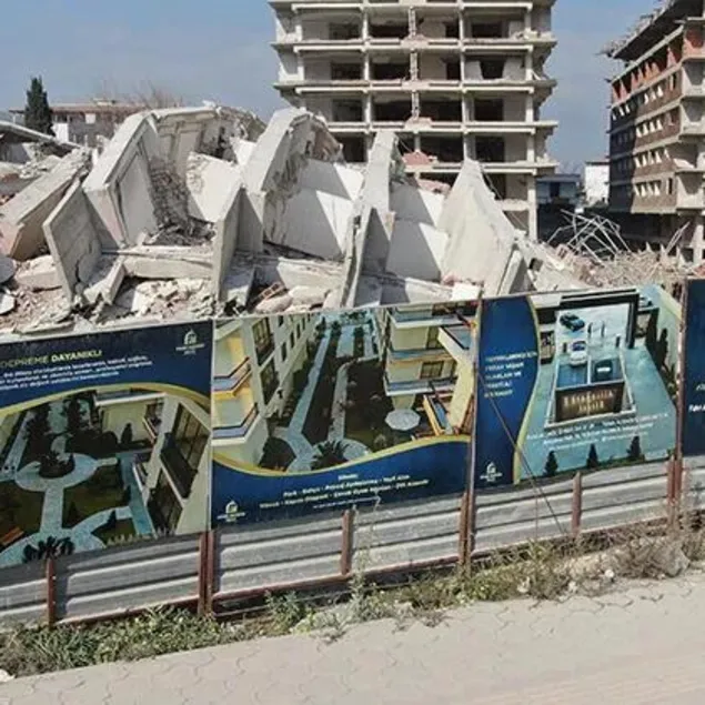 Depreme dayanıklı diye satıldı! Yerle bir oldu