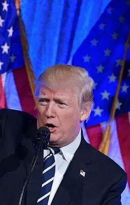 Trump'tan eski FBI Direktörü Comey'e suçlama