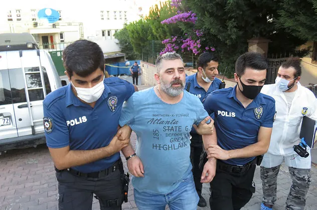İstanbul'da 'gürültü kavgası' kanlı bitti! Yaşlı kadın gözünden vuruldu