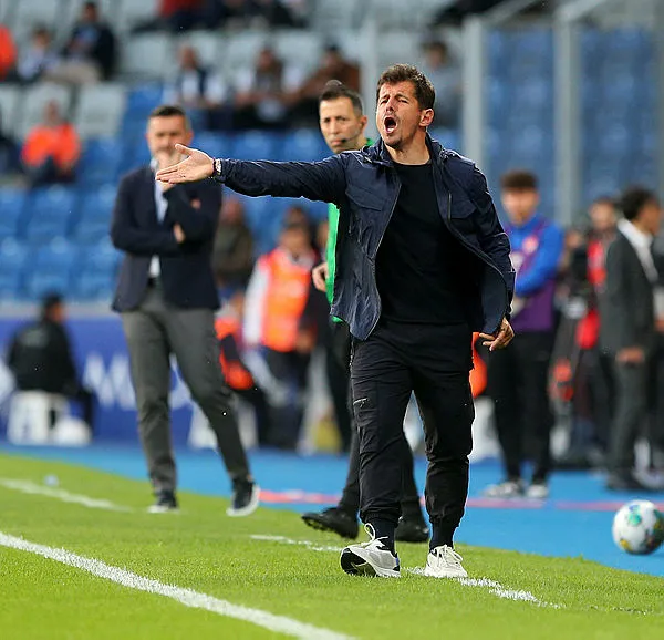 emre-belozoglu-istifa-mi-etti-son-dakika-ankaragucu-teknik-direktoru-emre-belozoglu-kimdir-kac-yasinda-nereli-1702361902672.jpg Emre Belözoğlu istifa mı etti son dakika? İlk açıklama geldi! Ankaragücü Teknik Direktörü Emre Belözoğlu kimdir, kaç yaşında, nereli?-4