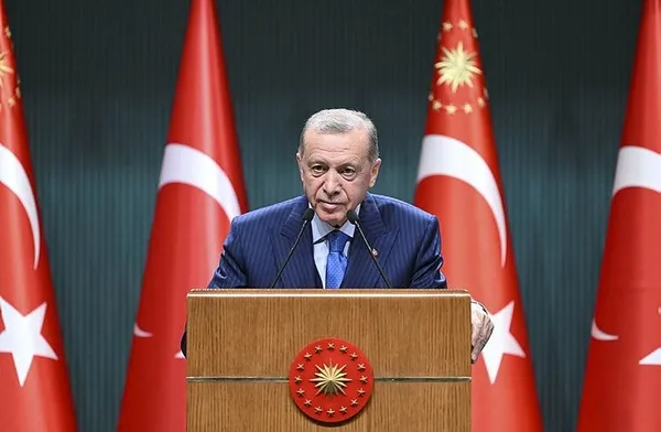 baskan-erdogandan-kabine-toplantisi-sonrasi-onemli-aciklamalar-1674491653193.jpeg Başkan Erdoğan Kabine sonrası müjdeleri sıraladı: Yapılandırma, 2 bin TL altı borçlar, trafik ceza puanları...-3