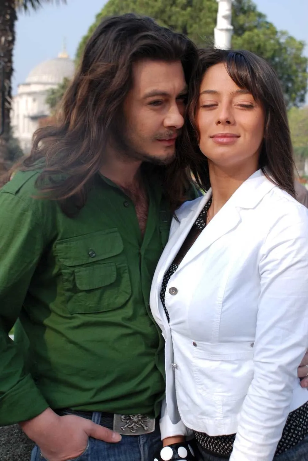 merve-seviden-baris-akarsu-paylasimi-vefatinin-19-yilinda-andi-1783173640507.jpeg Aradan 19 yıl geçti ama acısı hep taze... Merve Sevi'den Barış Akarsu için yürek burkan paylaşım-6