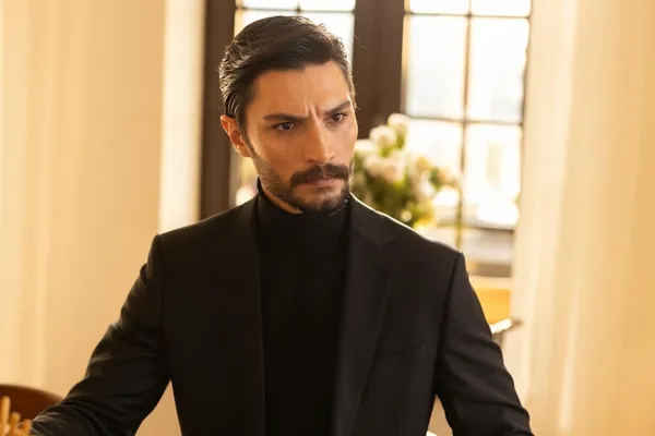 safir-12-bolum-fragmani-yayinlandi-yamanin-hayati-benim-yuzumden-tehlikeye-girebilir-1699957371841.jpg Safir 12. bölüm fragmanı yayınlandı: Yaman’ın hayatı benim yüzümden tehlikeye girebilir!-1