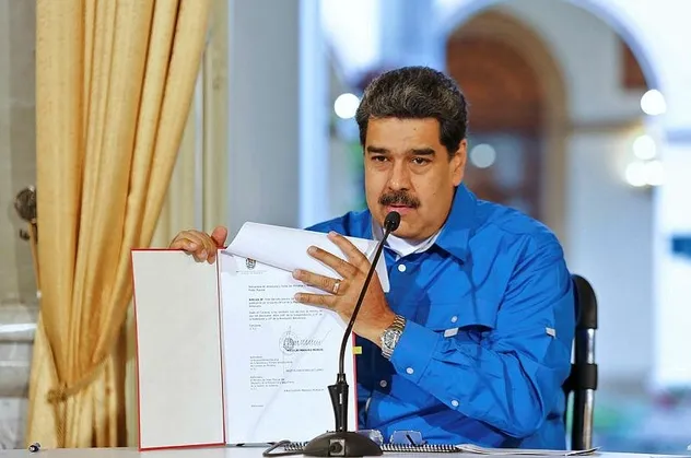 Maduro'dan büyük rest! 48 saat süre verdi...