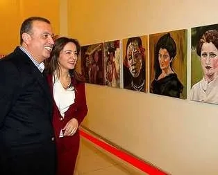 Rezidans kraliçesi yine aday