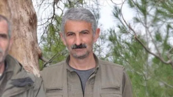 dalokay-sanli-kimdir-pkkkckli-terorist-dalokay-sanli-etkisiz-hale-getirildi-1619269826192.jpg Dalokay Şanlı kimdir? PKK/KCK'lı terörist Dalokay Şanlı etkisiz hale getirildi!-3