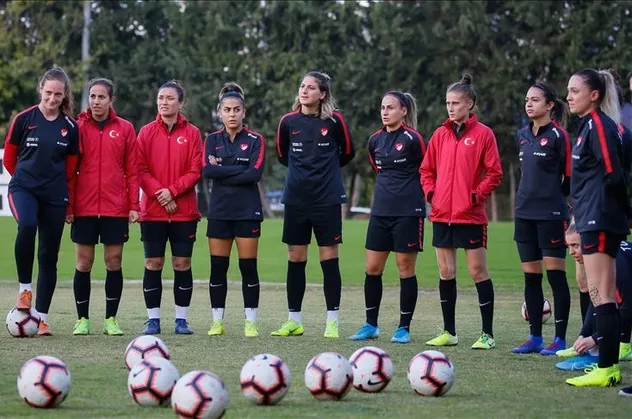 A Milli Kadın Futbol Takımımızın konuğu Hollanda! Türkiye-Hollanda maçı hangi kanalda? Saat kaçta?