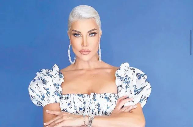 Ünlü model Deniz Akkaya'ya korkunç tehdit: Dilini kökünden sökerim!