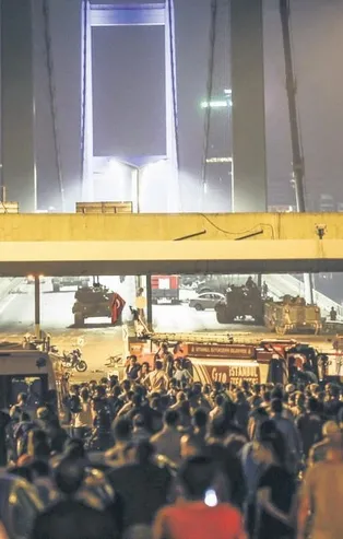 Firari FETÖ’cülerin ihanet belgeseli: Mavi Otobüs ezdi Harbiyeliler vurdu