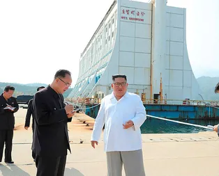 Kuzey Kore lider Kim Jong-un yine yaptı yapacağını! Bu kez eşiyle kaplıcaya gidip...