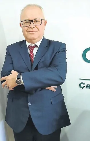 Gelecek Partisi Çanakkale İl Başkanı Hüseyin Yıldırım kumar oynamıyor çay içiyormuş!