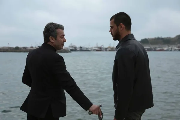 yalniz-kurt-21-bolum-4-fragmani-yayinlandi-altayi-durdurmaliyiz-1664995342494.jpg Yalnız Kurt 21. bölüm 4. fragmanı yayınlandı: “Altay’ı durdurmalıyız”-4