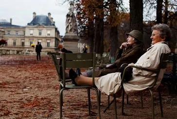 Beyniniz 20 yıl önceden sinyal veriyor! Uzmanından alzheimer riskini minimuma indiren 4 altın tavsiye