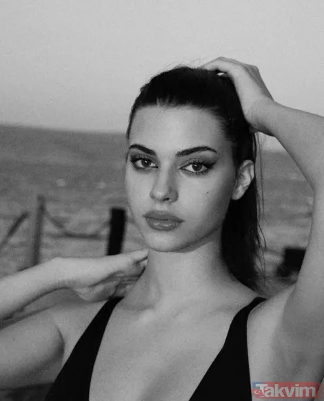 Defne Samyeli'nin kızı Derin Talu'nun mini etek pozu topla vuruldu: 17 yaşındasın.