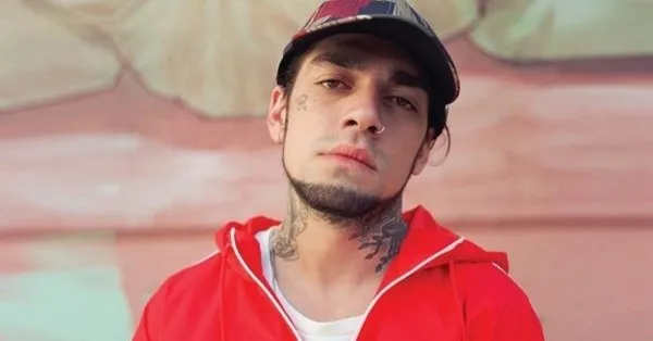 Rapci Ezhel In Izmir De Yaka Paca Gozaltina Mi Alindi Sercan Ipekcioglu Tutuklandi Mi Takvim