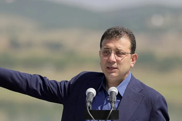 "İsraf araçlar" diyerek şov yapan Ekrem İmamoğlu yönetimindeki CHP'li İBB'den bir ihale daha! 38 milyon TL'ye 146 araç
