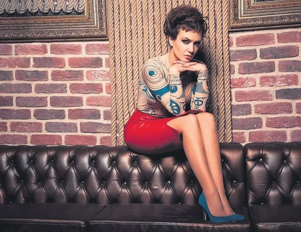 Kökü Osmanlı Sarayı'na dayanıyor: Deniz Uğur hayatını film yapacak-2