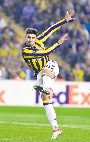 Ozan Tufan’ı Deportivo istedi