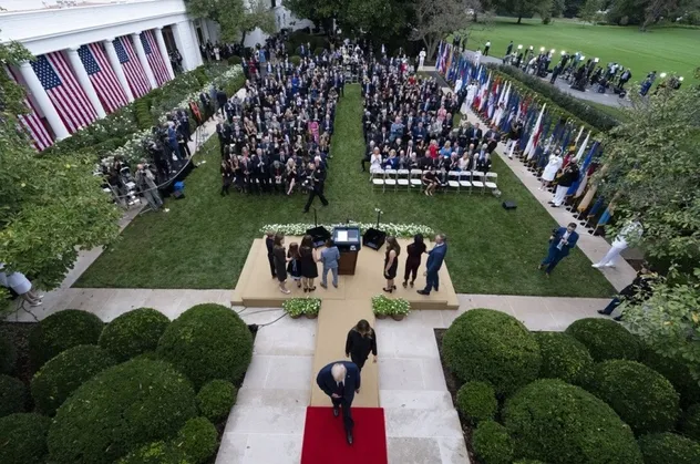 Donald Trump'ın, koronavirüse yakalanmadan önce katıldığı kalabalık toplantılar!