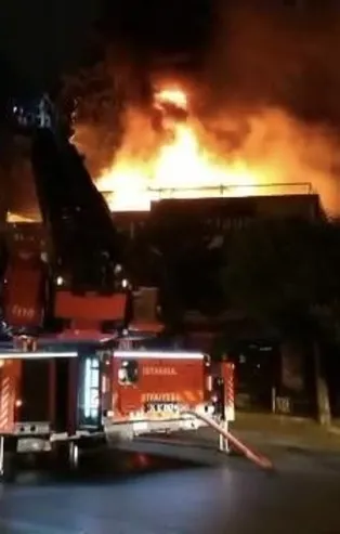 Son dakika: Ümraniye’de korkutan yangın! Facianın eşiğinden dönüldü