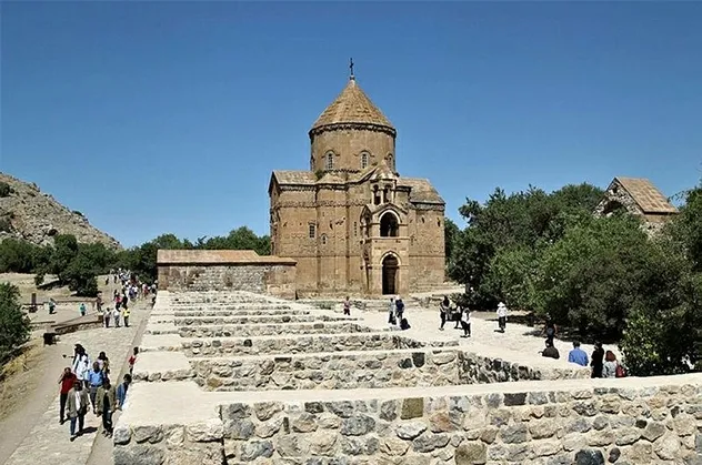 Türkiye'den tüm inançlara aynı hassasiyet: Onlarca tarihi yapı restore edilip ibadete açıldı