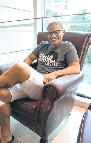 David Luiz'i Alex bitiriyor