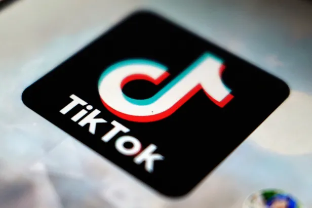 son-dakika-tiktok-coktu-mu-neden-acilmiyor-tiktok-ne-zaman-duzelecek-cokme-sorunu-1625603708610.jpg Son dakika: TikTok ne zaman düzelecek? TikTok çöktü mü, neden açılmıyor? Çökme sorunu...-4