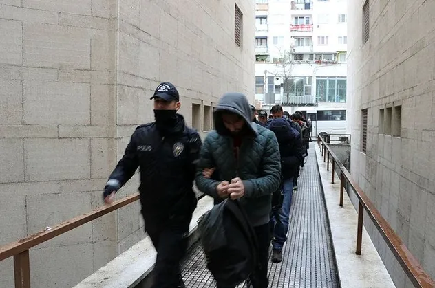 Bursa merkezli 20 ilde FETÖ operasyonu