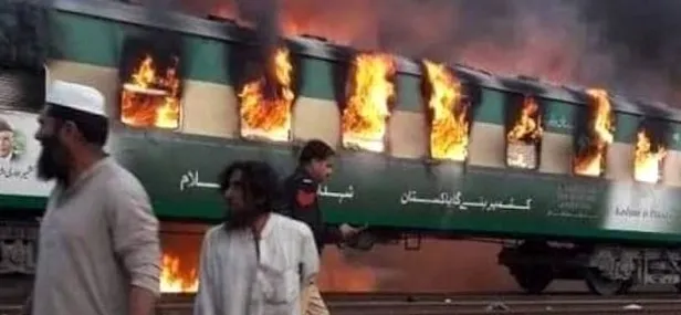 Pakistan'da 74 kişinin can verdiği tren faciasında tüyler ürperten detay!-3