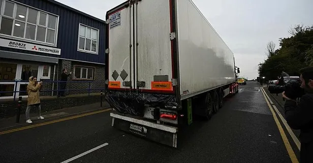İngiltere'de bir TIR’ın içinde 39 ceset bulundu