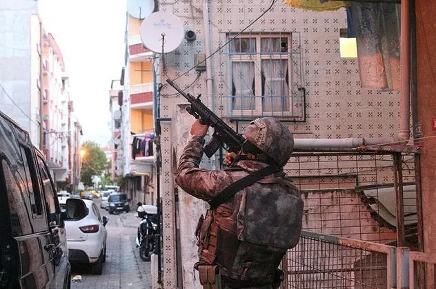 Son dakika: İstanbul'da uyuşturucu operasyonu: Çok sayıda gözaltı