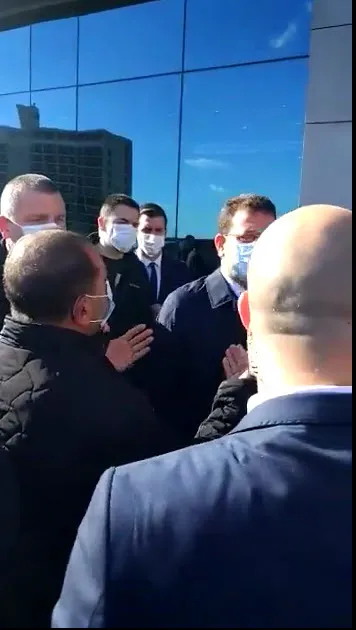 son-dakika-ekrem-imamoglu-kendisini-protesto-eden-taksicilerin-uzerine-yurudu-videolari-sildirmeye-calisti-1606394776199.jpg