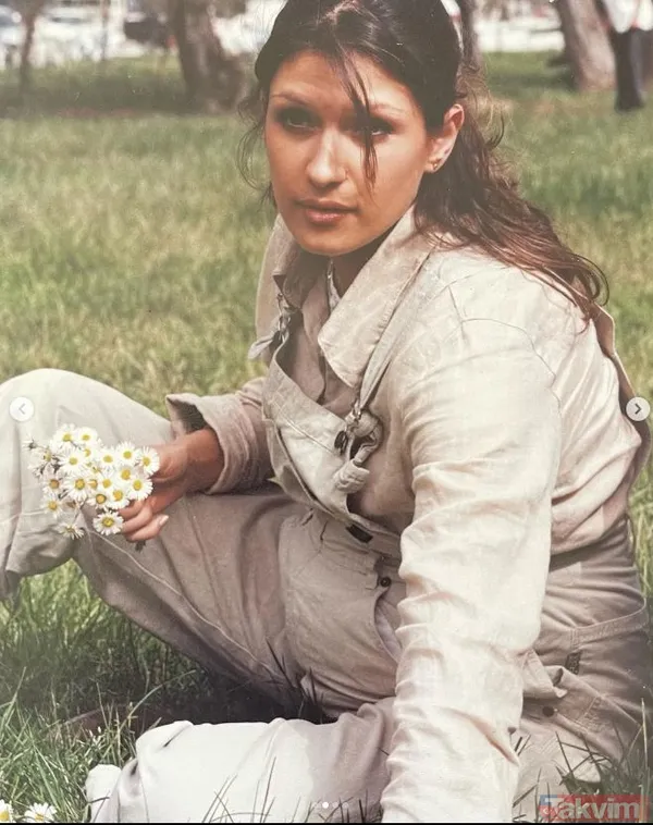 İki çocuk annesi Tuğba Altıntop karnı burnunda pozlarını paylaştı! Rafet El Roman’ın eski eşine bakın! Son halini gören inanamadı - 13