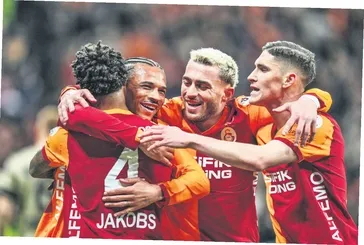 Efsaneler devrede: Muslera ve Mertens’ten takıma büyük motivasyon