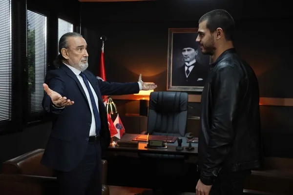 yalniz-kurt-27-bolum-2-fragmani-yayinlandi-beni-attiklari-cukurdan-cikmak-icin-ilk-adimi-atiyoruz-1669147405619.jpg Yalnız Kurt 27. bölüm 2. fragmanı yayınlandı: “Beni attıkları çukurdan çıkmak için ilk adımı atıyoruz”-2